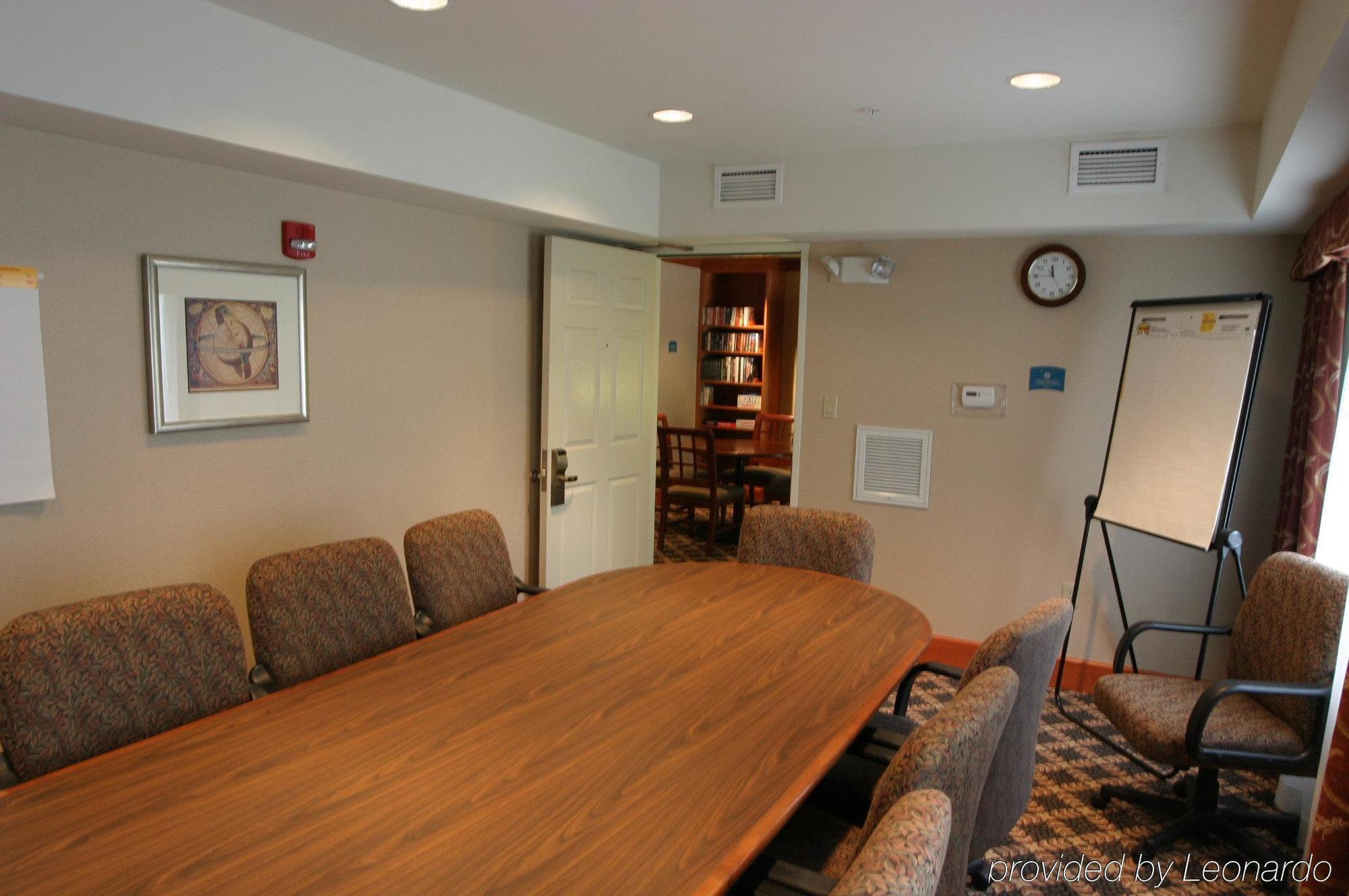Staybridge Suites Detroit-Utica By Ihg Einrichtungen foto